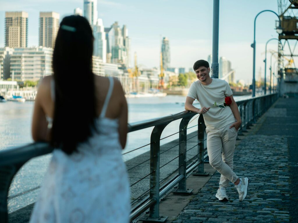 romantic meeting in buenos aires harbor